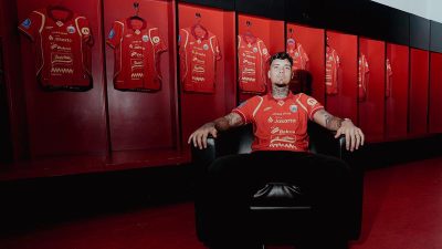 Shayne Pattynama Penasaran