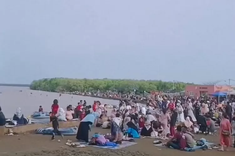 Simpul Emas Pulau Jawa