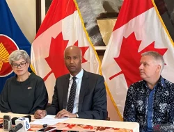 Respons Ancaman Tarif Trump 100 Persen Kanada Minta Warganya Beli Produk Lokal