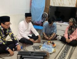 Mensos Gus Ipul Kunjungi Keluarga Korban Tabrakan Kereta di Bekasi Timur